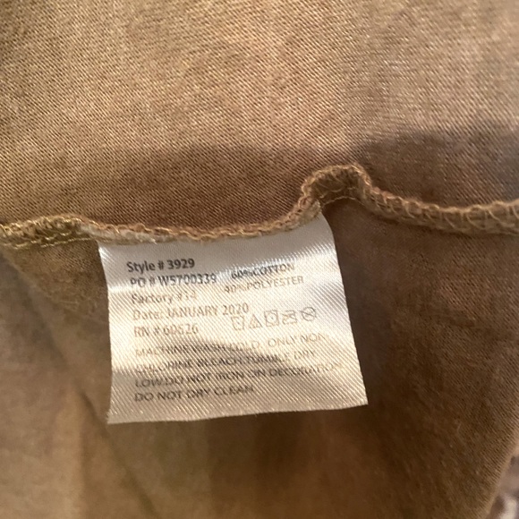 🦋 EUC Code Five T-shirt - Picture 2 of 3